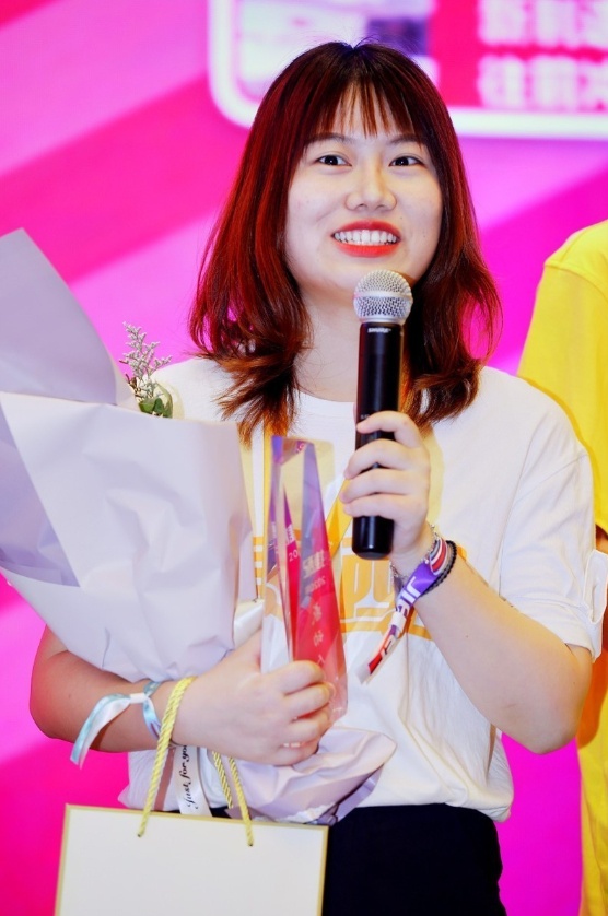徐佳佳.JPG