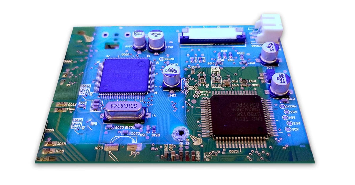 具有環(huán)保保形涂層的 PCB 特寫。